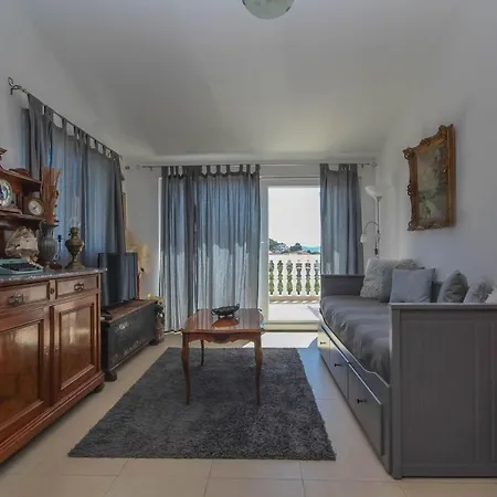 Lola'S Apartments Tribalj Zewnętrze zdjęcie