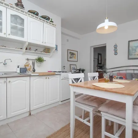 Lola'S Apartments Tribalj Zewnętrze zdjęcie