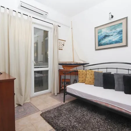 Lola'S Apartments Tribalj Zewnętrze zdjęcie