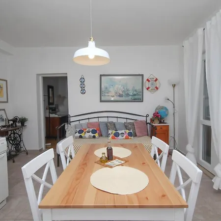 Lola'S Apartments Tribalj Zewnętrze zdjęcie