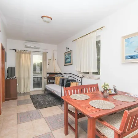 Lola'S Apartments Tribalj Zewnętrze zdjęcie