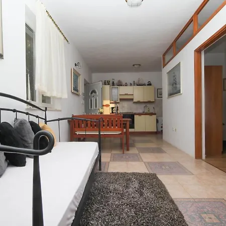 Lola'S Apartments Tribalj Zewnętrze zdjęcie
