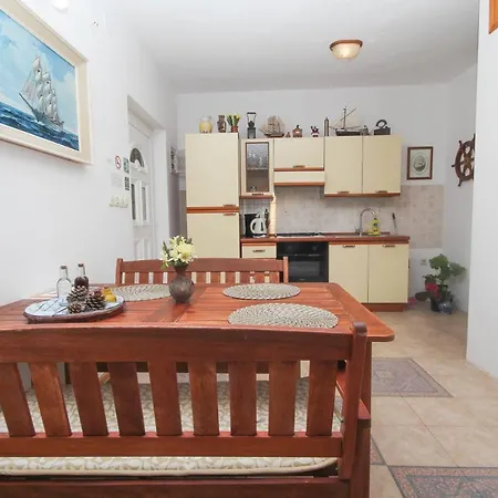 Lola'S Apartments Tribalj Zewnętrze zdjęcie