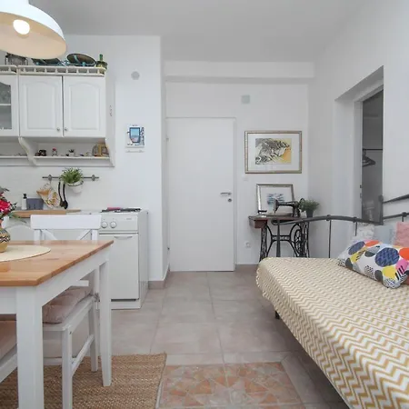 Lola'S Apartments Tribalj Zewnętrze zdjęcie