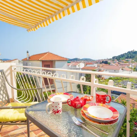 Lola'S Apartments Tribalj Zewnętrze zdjęcie