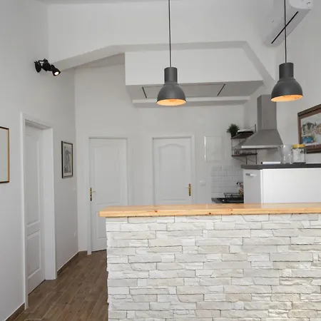 Lola'S Apartments Tribalj Zewnętrze zdjęcie