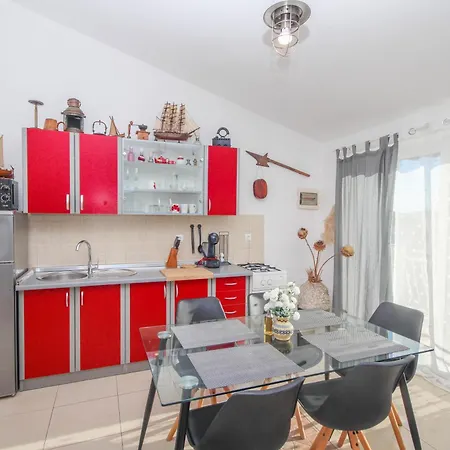 Lola'S Apartments Tribalj Zewnętrze zdjęcie
