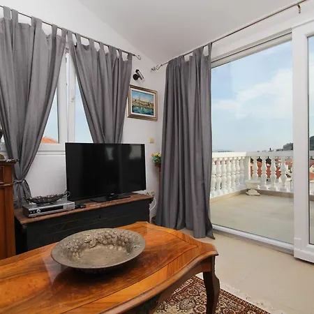 Lola'S Apartments Tribalj Zewnętrze zdjęcie