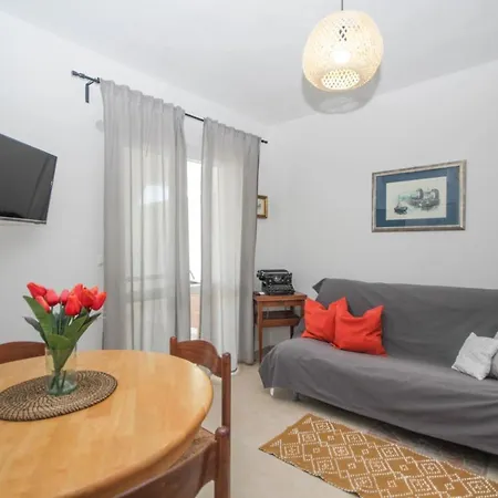 Lola'S Apartments Tribalj Zewnętrze zdjęcie