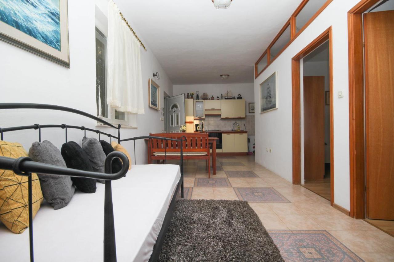 Apartment Lola's Tribunj (Sibenik-Knin)